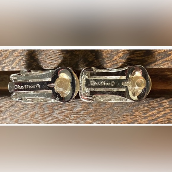 Christian Dior Crystal  Bagatelle Channel Set Clip On Earrings White Gold Plated - Picture 4 of 4